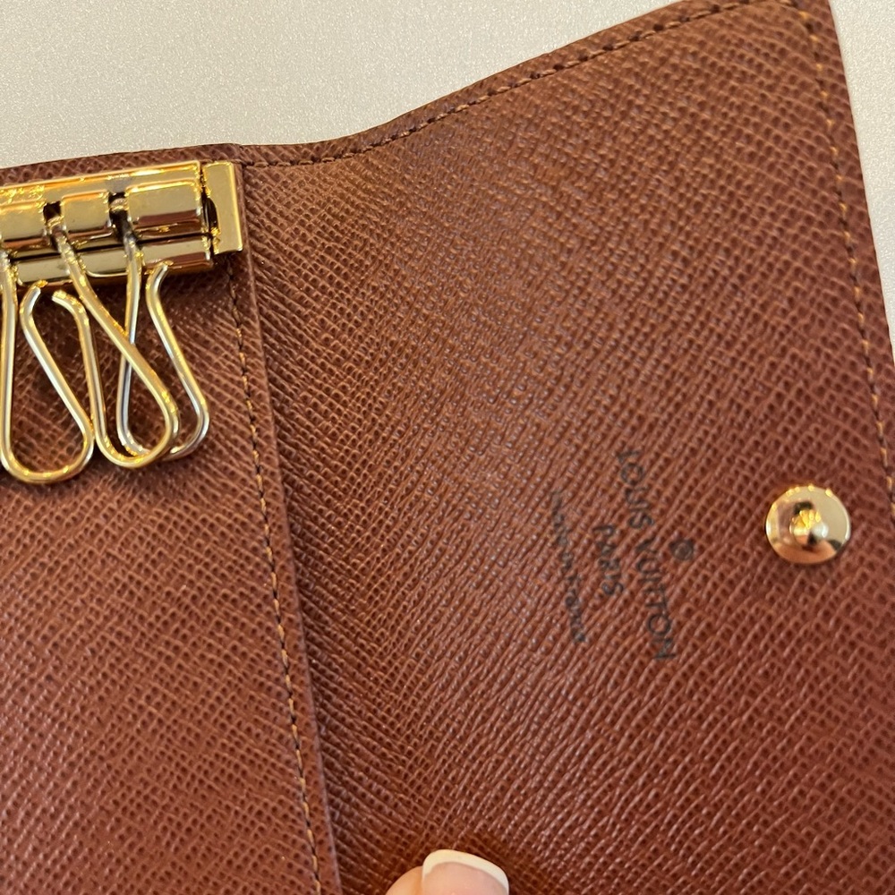 Louis Vuitton Multicles Key Case - Picture 7 of 8